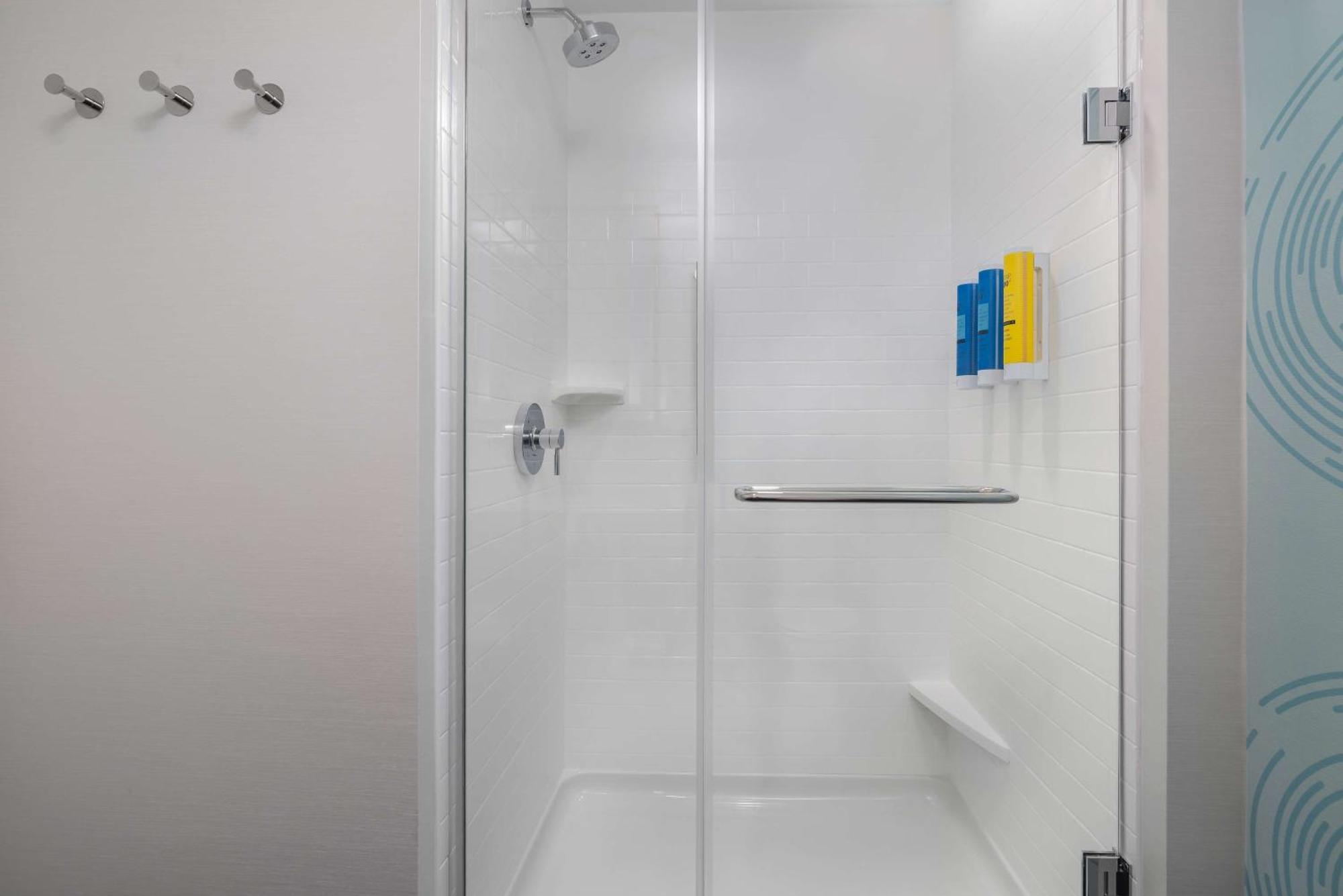 Tru By Hilton Oshkosh Hotell Eksteriør bilde