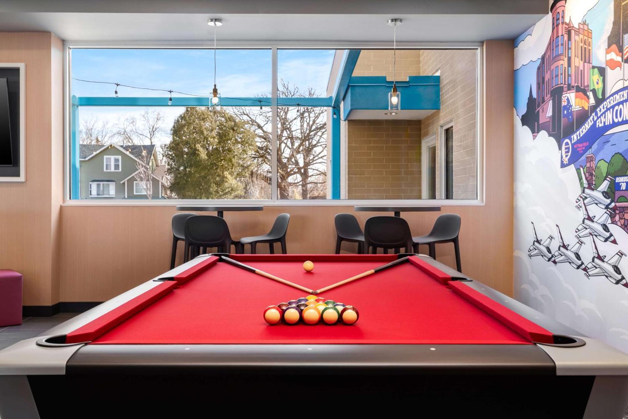 Tru By Hilton Oshkosh Hotell Eksteriør bilde