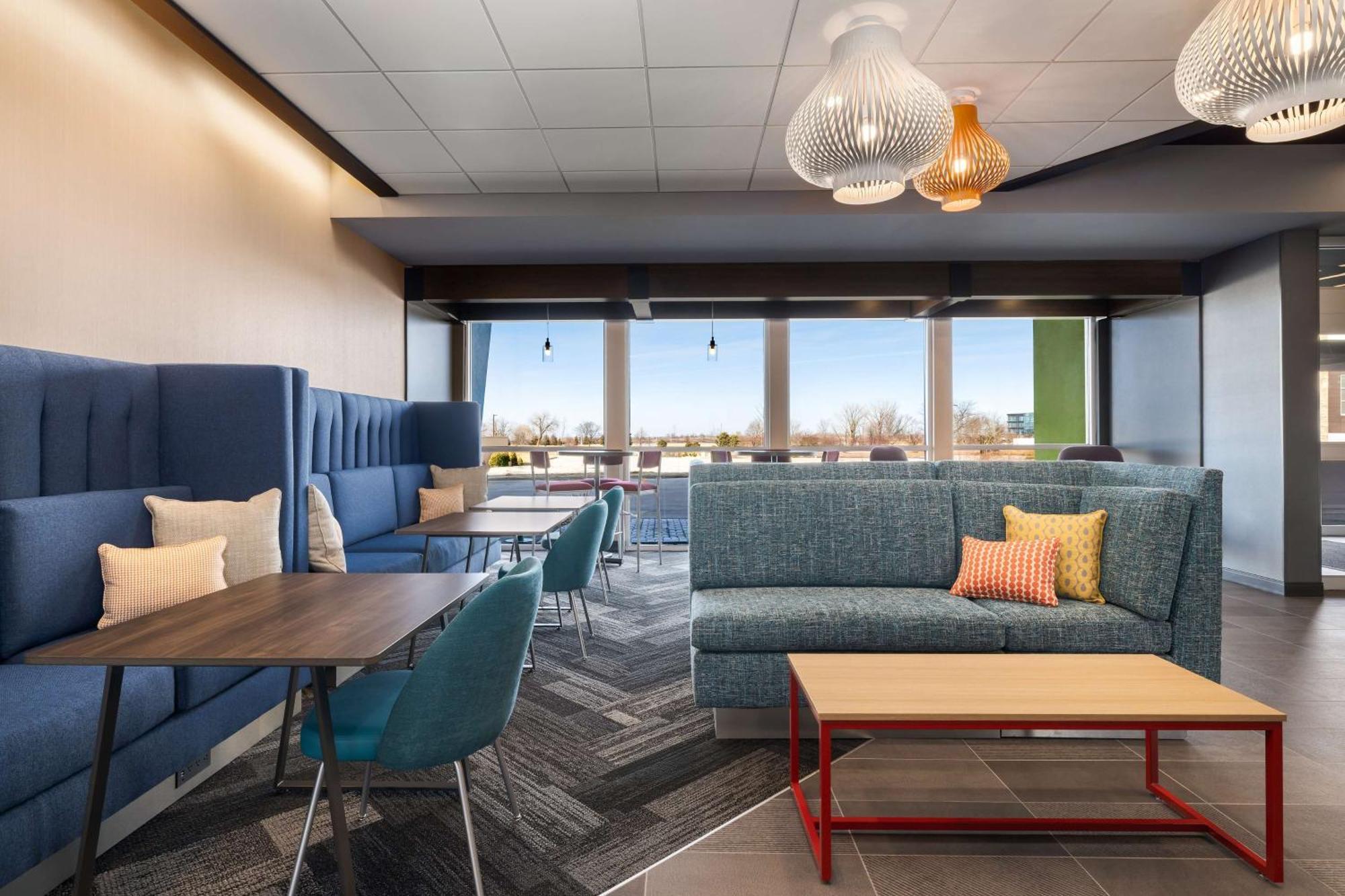 Tru By Hilton Oshkosh Hotell Eksteriør bilde