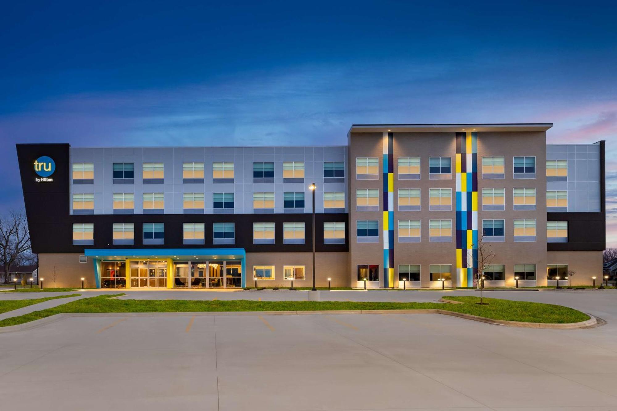 Tru By Hilton Oshkosh Hotell Eksteriør bilde
